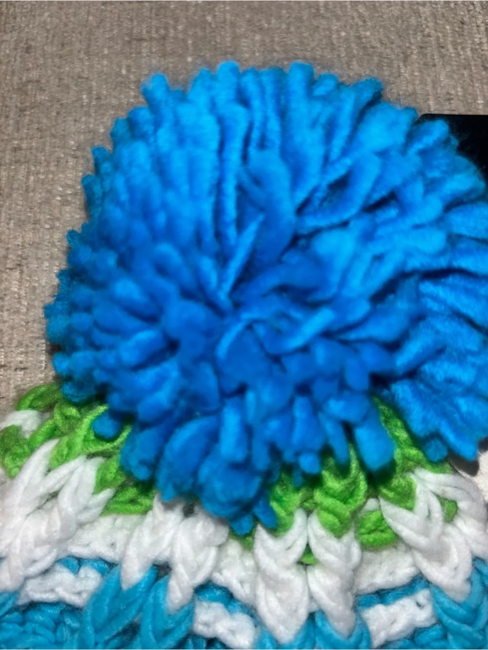 Spyder Bitsy Mosaic OS Children’s Beanie Hat NWT Hand Knit Pom Pom Blue Green